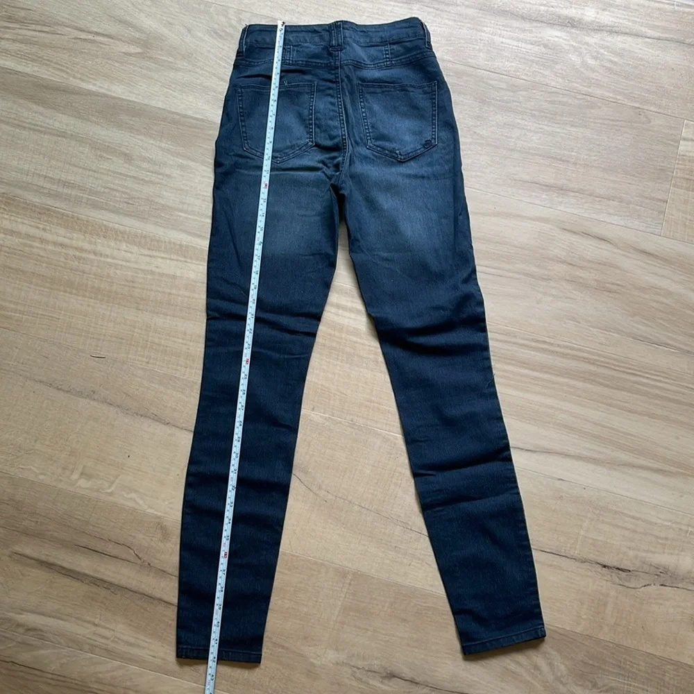 Jeans - Picture 3 of 7